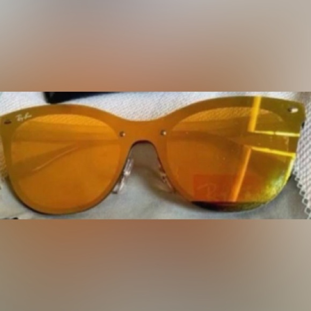 Ray Ban Clubmaster Blaze Sunglasses/case
